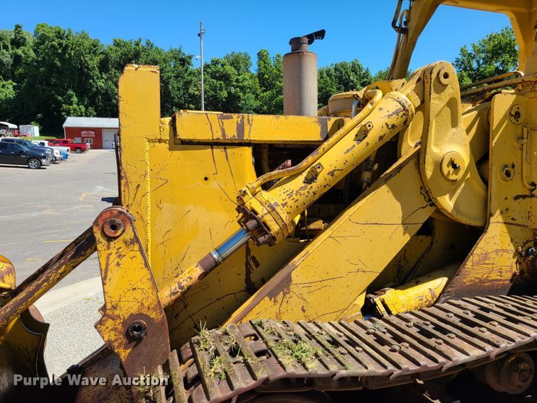 image for item JA9901 1979 Caterpillar 977L  track loader