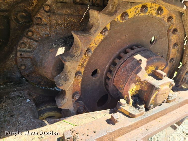 image for item JA9901 1979 Caterpillar 977L  track loader