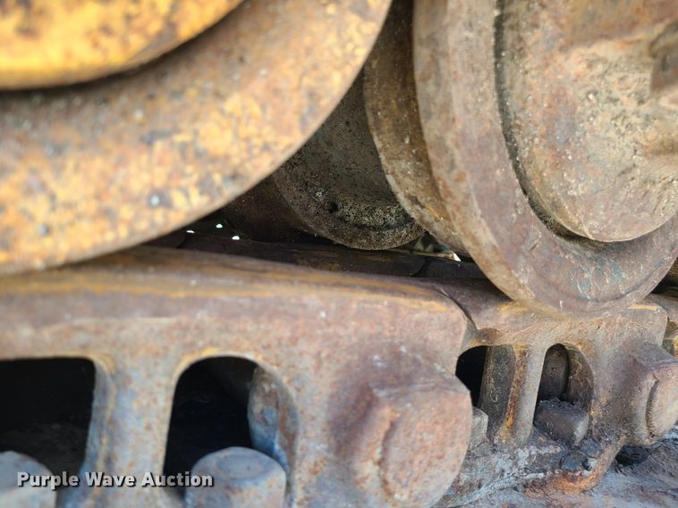 image for item JA9901 1979 Caterpillar 977L  track loader