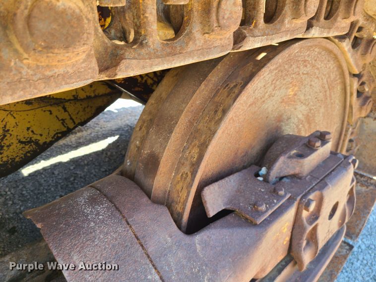 image for item JA9901 1979 Caterpillar 977L  track loader