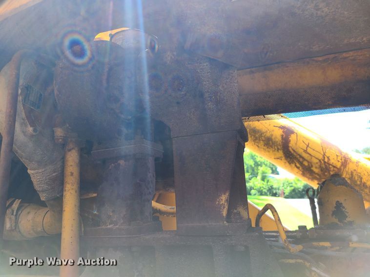 image for item JA9901 1979 Caterpillar 977L  track loader