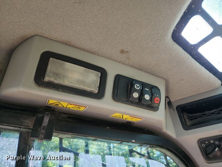 image for item JA9940 2016 Caterpillar 259D  tracked skid steer loader