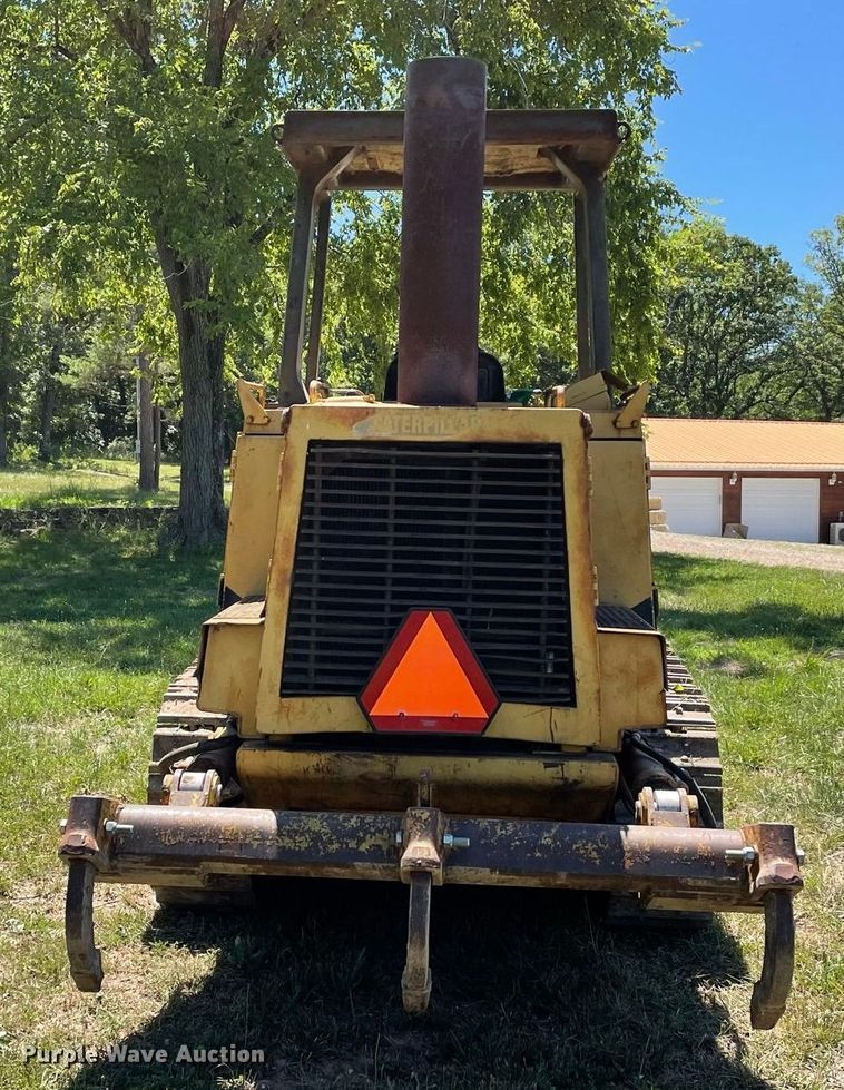 image for item JC9898 1981 Caterpillar 953  track loader