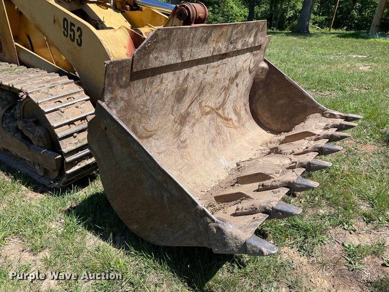 image for item JC9898 1981 Caterpillar 953  track loader