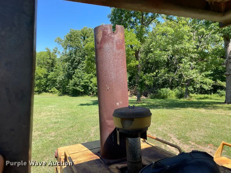 image for item JC9898 1981 Caterpillar 953  track loader