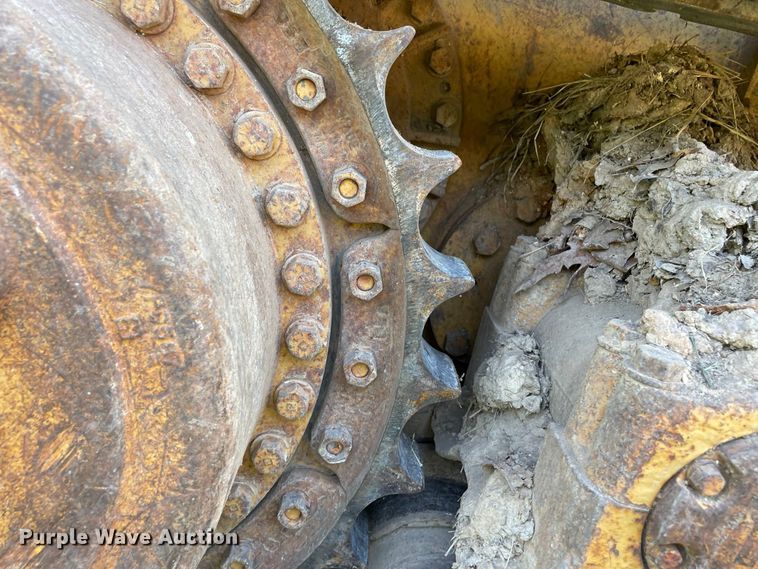 image for item JC9898 1981 Caterpillar 953  track loader