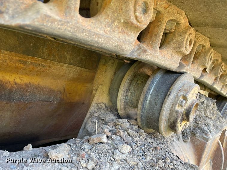 image for item JC9898 1981 Caterpillar 953  track loader