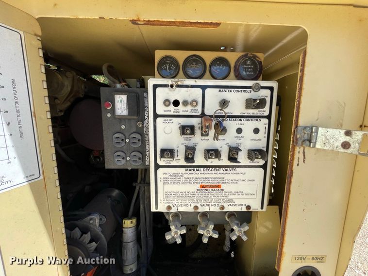 image for item JC9899 1998 JLG 40H  boom lift