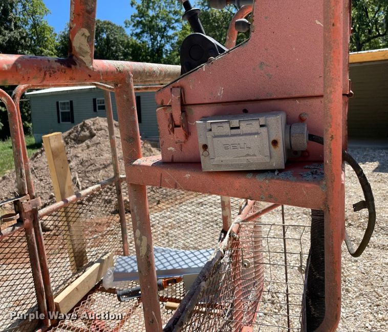 image for item JC9899 1998 JLG 40H  boom lift