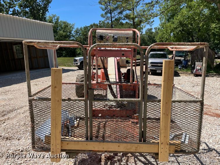 image for item JC9899 1998 JLG 40H  boom lift
