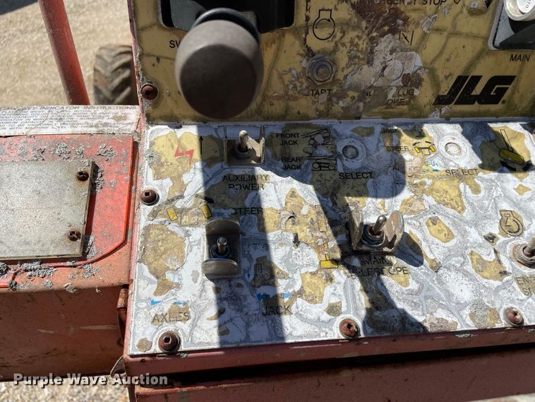 image for item JC9899 1998 JLG 40H  boom lift