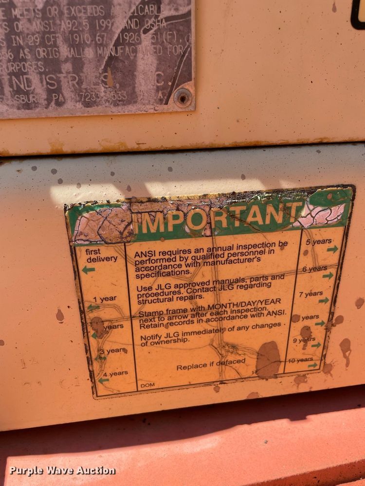 image for item JC9899 1998 JLG 40H  boom lift