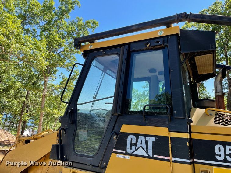 image for item JC9900 2004 Caterpillar 953C  track loader