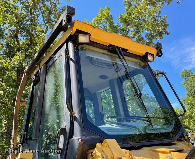 image for item JC9900 2004 Caterpillar 953C  track loader