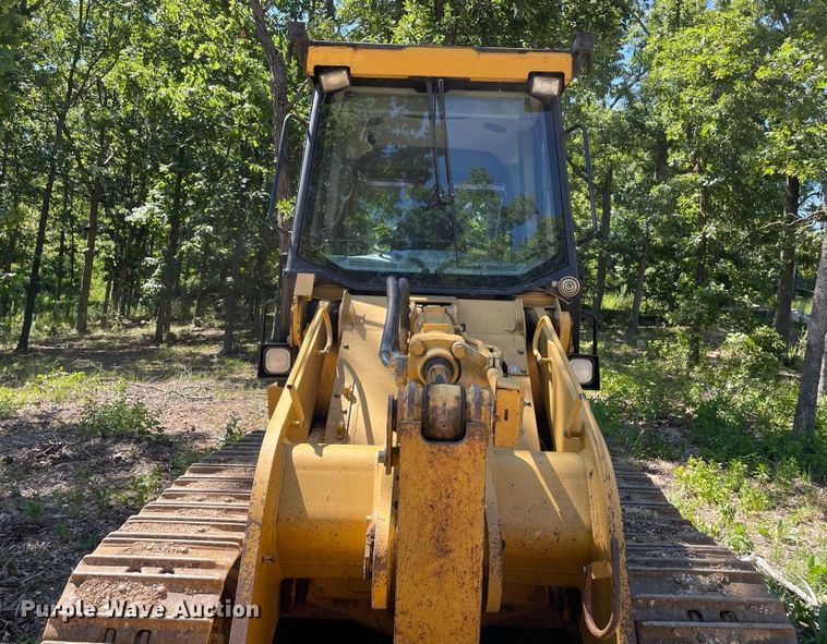 image for item JC9900 2004 Caterpillar 953C  track loader