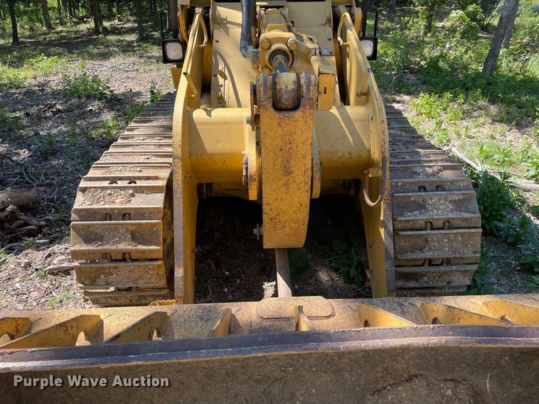 image for item JC9900 2004 Caterpillar 953C  track loader