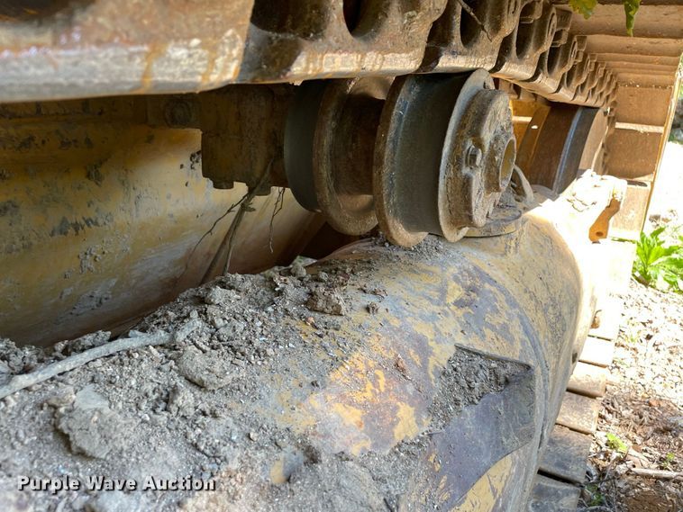 image for item JC9900 2004 Caterpillar 953C  track loader