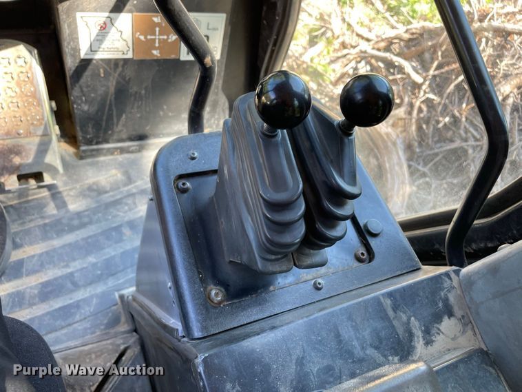 image for item JC9900 2004 Caterpillar 953C  track loader