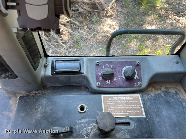 image for item JC9900 2004 Caterpillar 953C  track loader