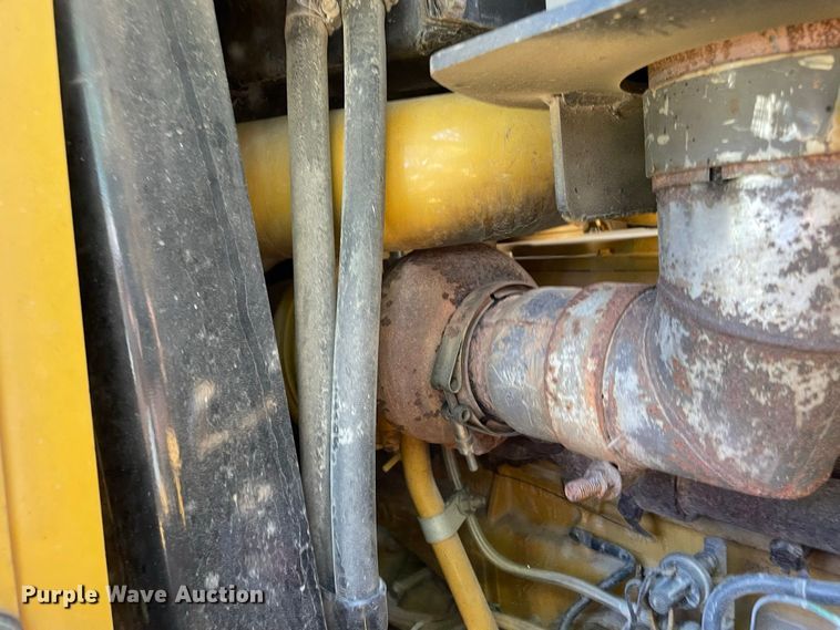 image for item JC9900 2004 Caterpillar 953C  track loader