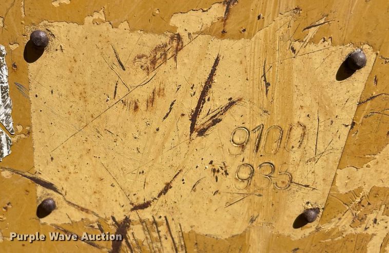 image for item JC9900 2004 Caterpillar 953C  track loader