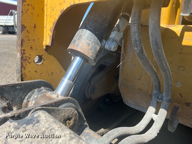 image for item JM9234 2016 Caterpillar 289D  skid steer loader