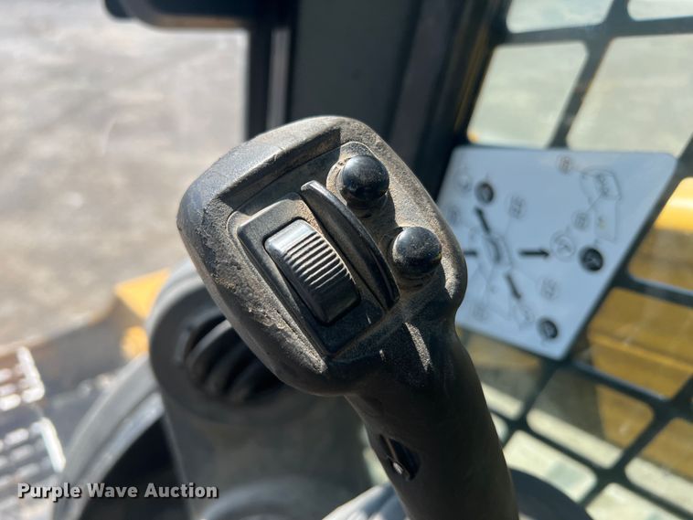 image for item JM9234 2016 Caterpillar 289D  skid steer loader