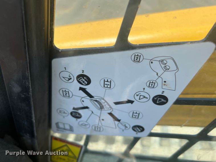 image for item JM9234 2016 Caterpillar 289D  skid steer loader