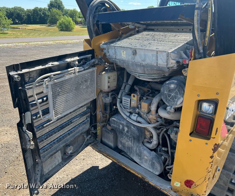 image for item JM9234 2016 Caterpillar 289D  skid steer loader