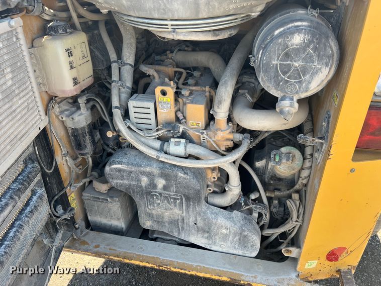 image for item JM9234 2016 Caterpillar 289D  skid steer loader