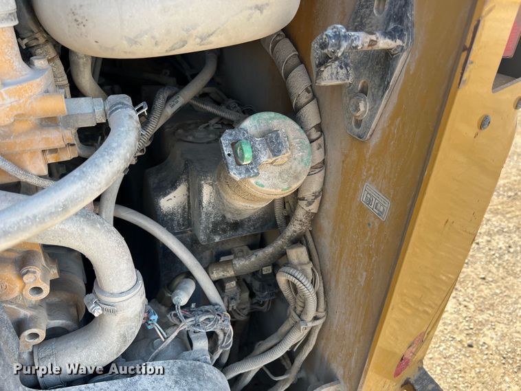 image for item JM9234 2016 Caterpillar 289D  skid steer loader