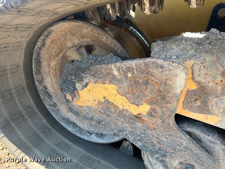 image for item JM9234 2016 Caterpillar 289D  skid steer loader