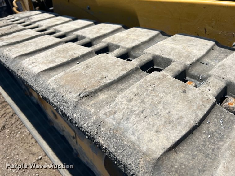 image for item JM9234 2016 Caterpillar 289D  skid steer loader