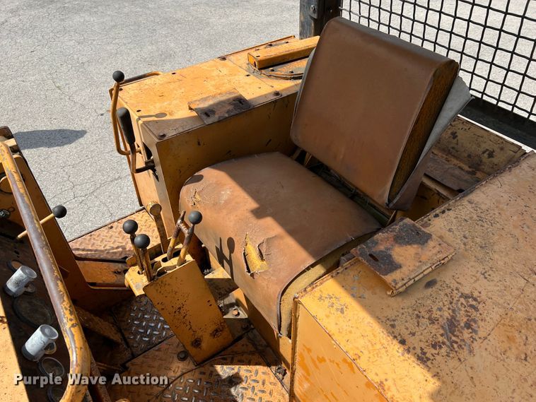 image for item JM9241 1980 Case 1150C  track loader