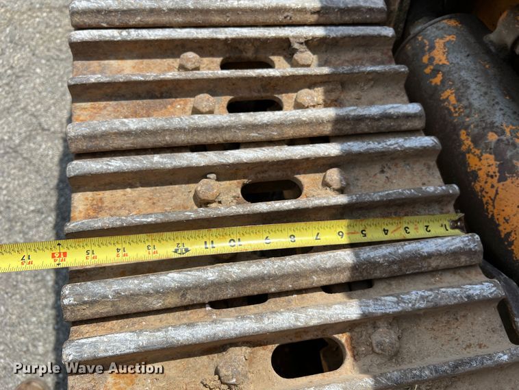 image for item JM9241 1980 Case 1150C  track loader