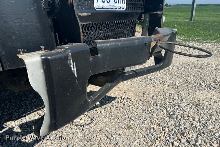 image for item JM9251 2005 Freightliner Business Class M2  bucket truck