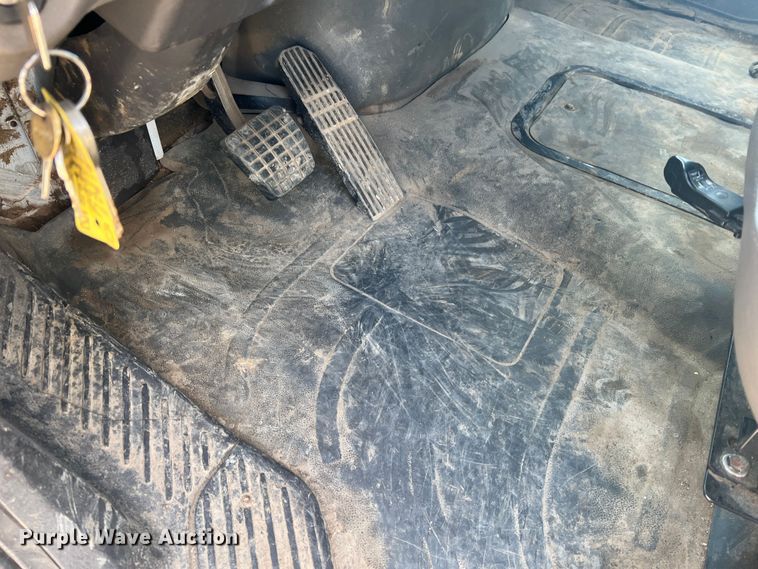 image for item JM9251 2005 Freightliner Business Class M2  bucket truck