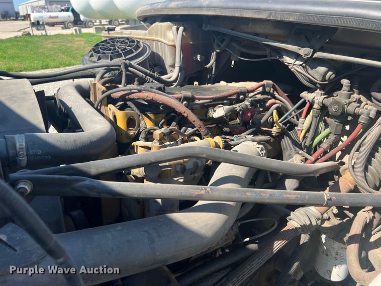 image for item JM9251 2005 Freightliner Business Class M2  bucket truck