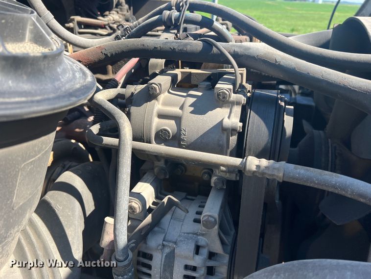 image for item JM9251 2005 Freightliner Business Class M2  bucket truck