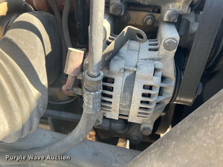 image for item JM9251 2005 Freightliner Business Class M2  bucket truck