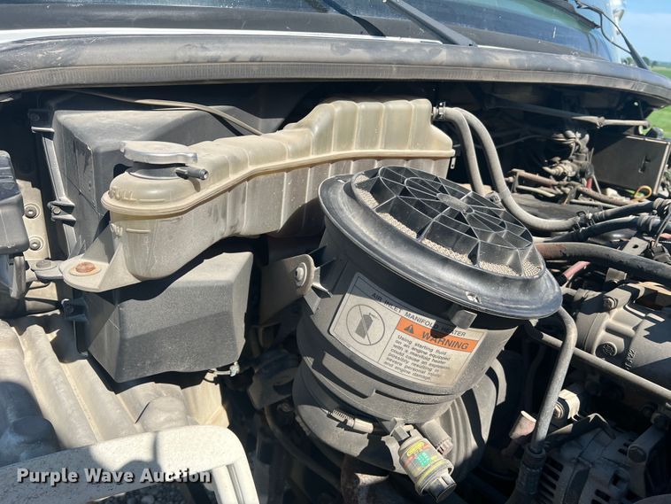 image for item JM9251 2005 Freightliner Business Class M2  bucket truck