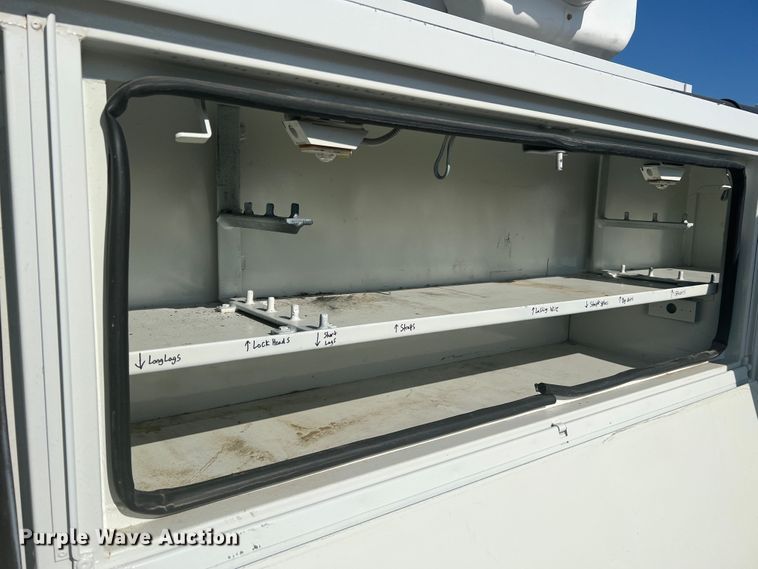 image for item JM9252 2011 International WorkStar 7300  bucket truck