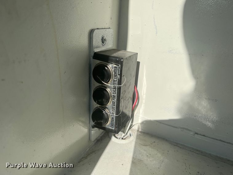 image for item JM9252 2011 International WorkStar 7300  bucket truck