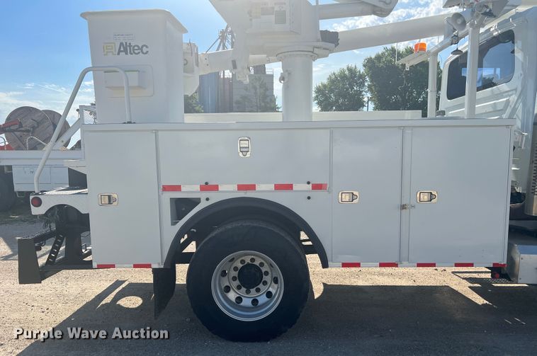 image for item JM9252 2011 International WorkStar 7300  bucket truck