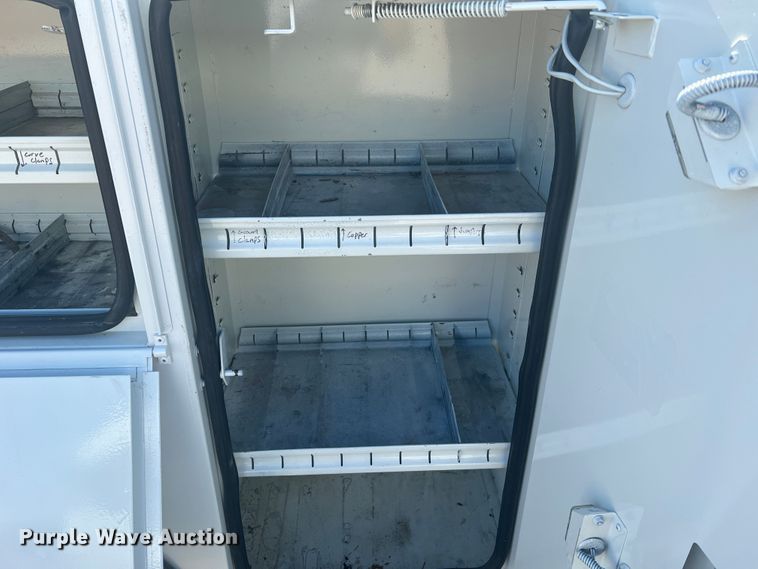 image for item JM9252 2011 International WorkStar 7300  bucket truck