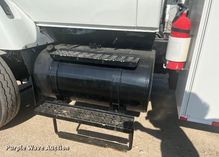 image for item JM9252 2011 International WorkStar 7300  bucket truck