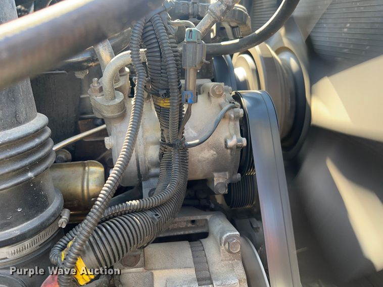 image for item JM9252 2011 International WorkStar 7300  bucket truck