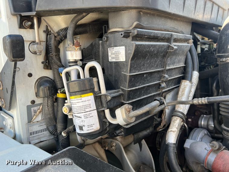 image for item JM9252 2011 International WorkStar 7300  bucket truck