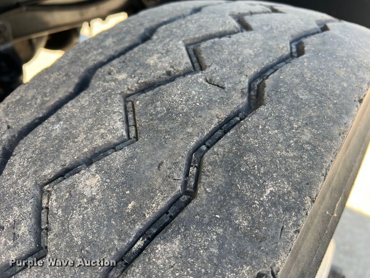 image for item JM9252 2011 International WorkStar 7300  bucket truck