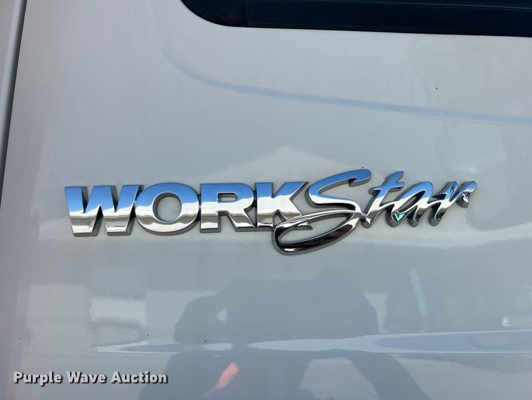 image for item JM9252 2011 International WorkStar 7300  bucket truck